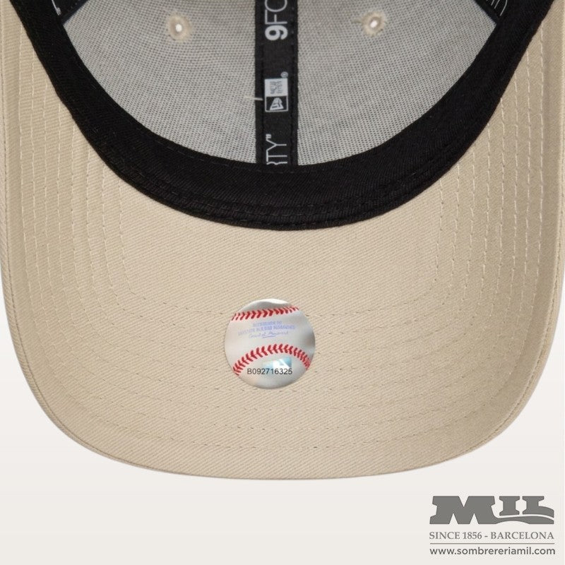 Gorra Outline Beige | New Era