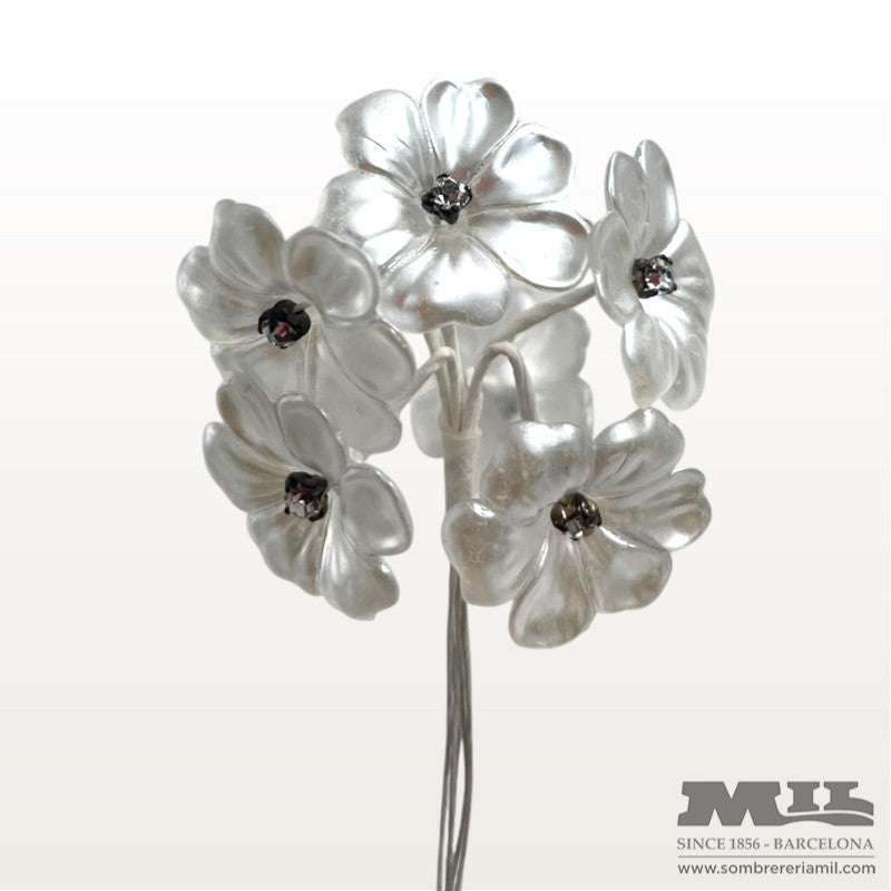 Mother-of-Pearl Bouquet | Núria Arnau