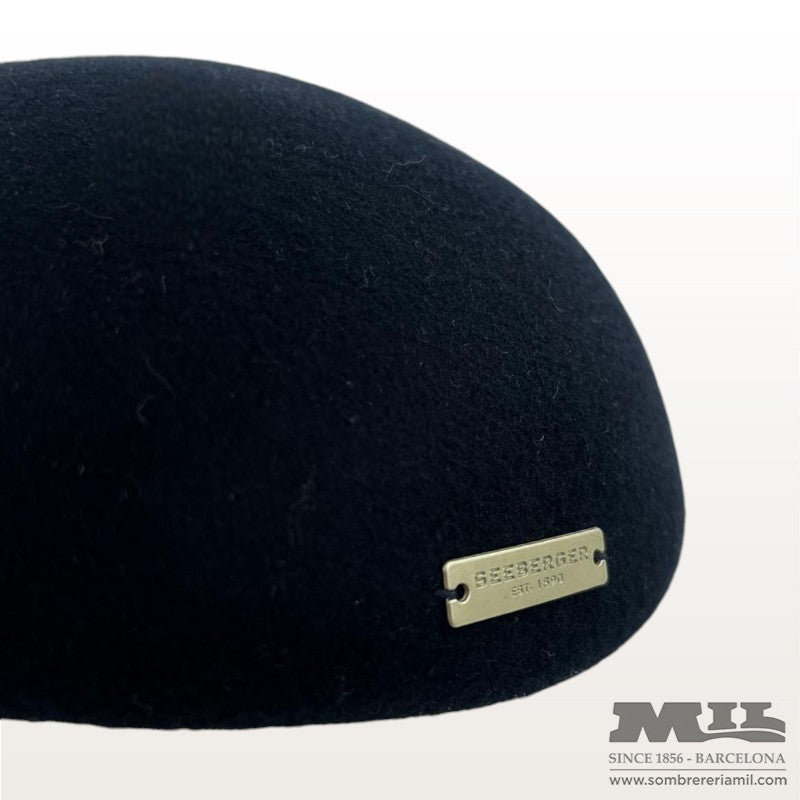 Woolfelt pillbox| Seeberger